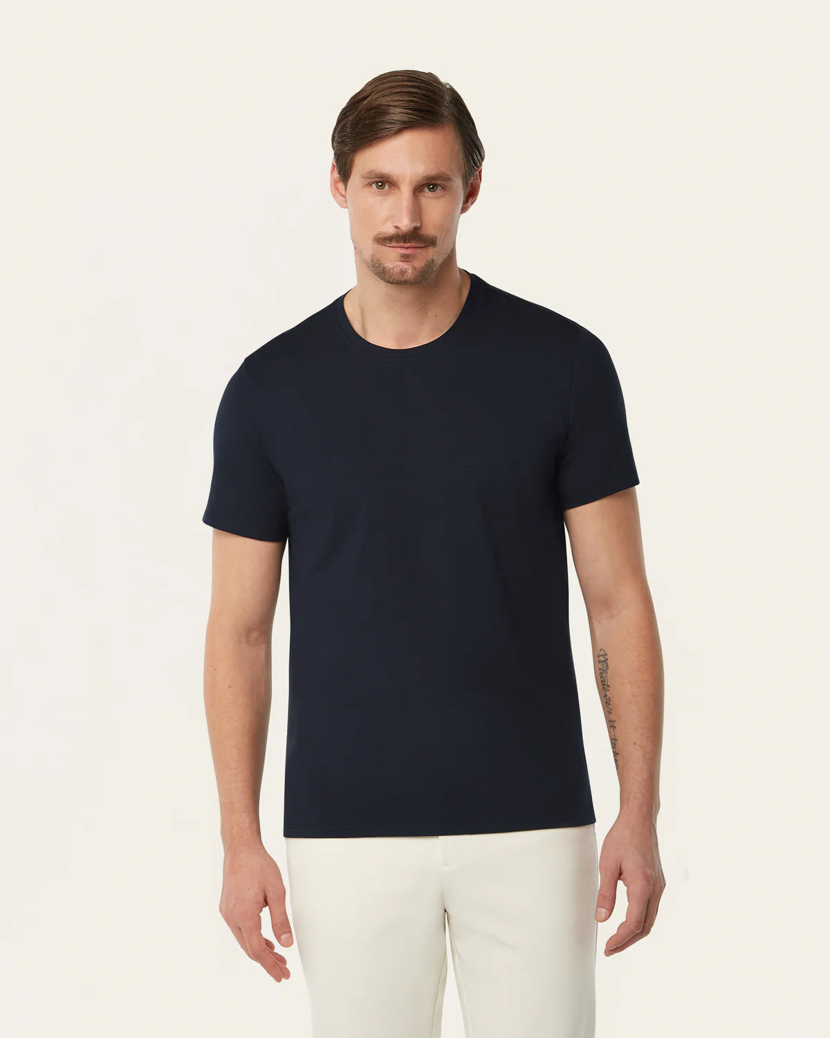 T-shirt navy anti taches et repousse leau